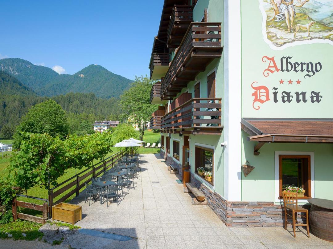 Hotel Diana 아우론조디까도레 외부 사진